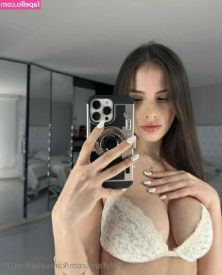 kimmyvalfree - New photoset spoiler💦 Unlock Full video in your dm 😏