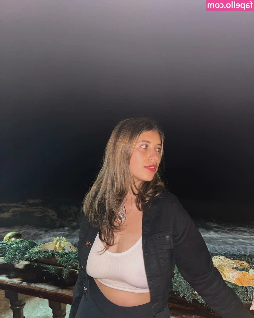 Xiomara Vasquez [ xiomara-vasquez ] - Cum to my other page and see me in the shower