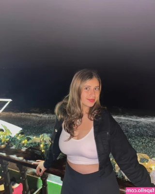 Xiomara Vasquez [ xiomara-vasquez ] - Do y all want a full shower vid