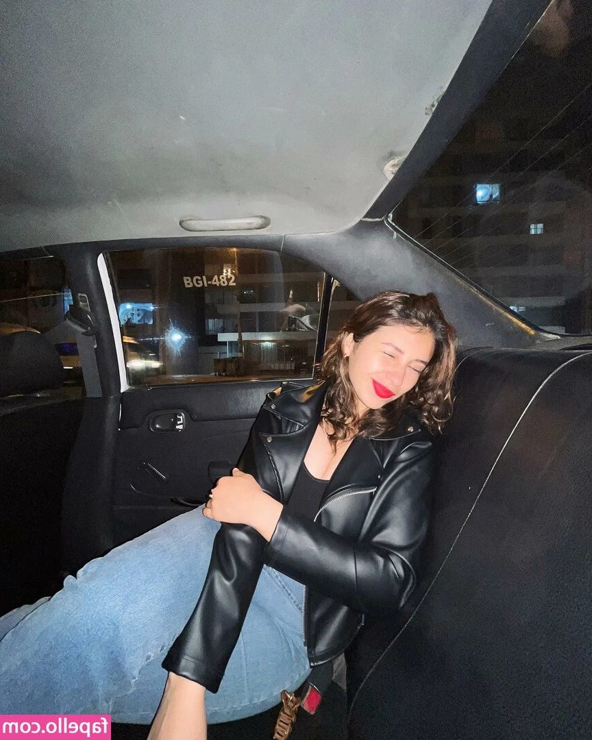 Xiomara Vasquez [ xiomara-vasquez ] - done with class for fall quarter!!! only one more quarter of academic