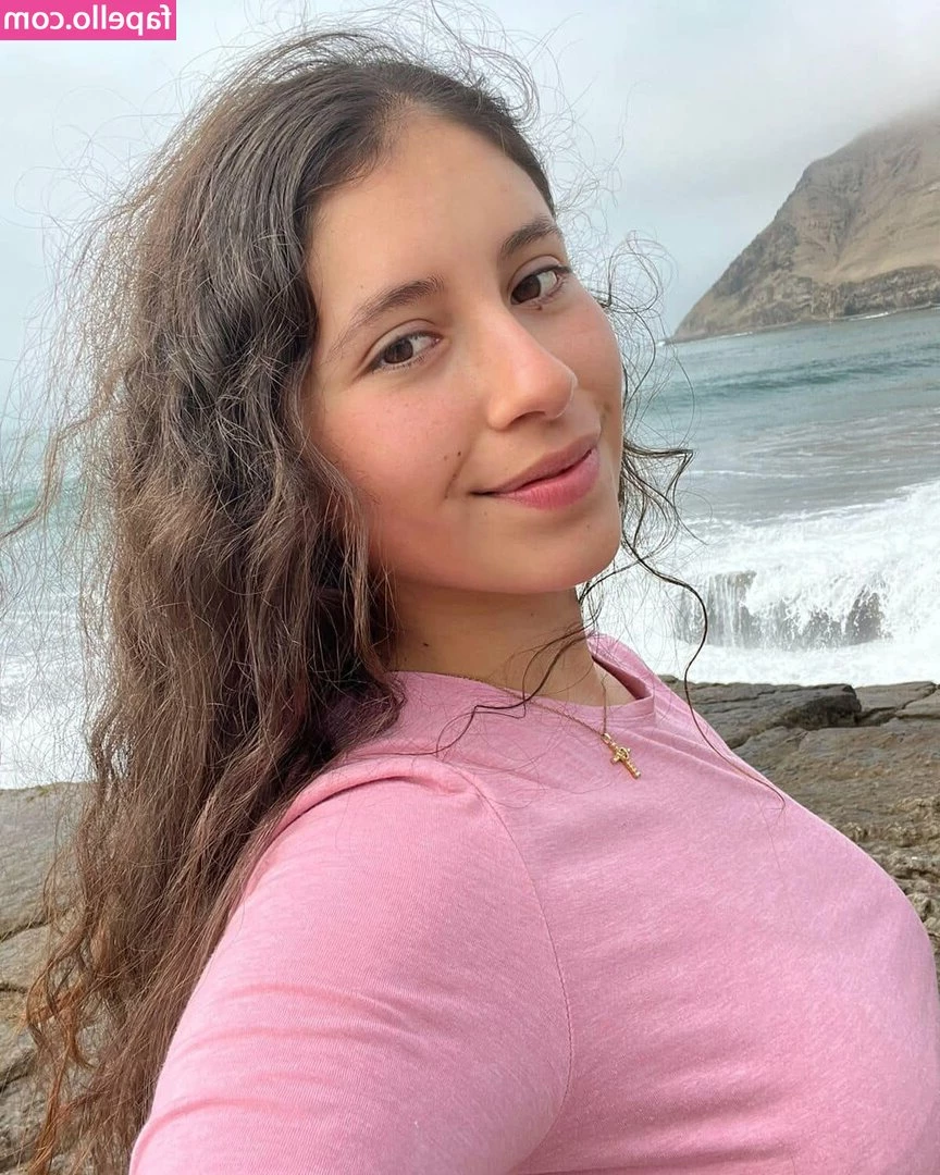 Xiomara Vasquez [ xiomara-vasquez ] - And as I promise  after a good nap  this is what I buy and part of