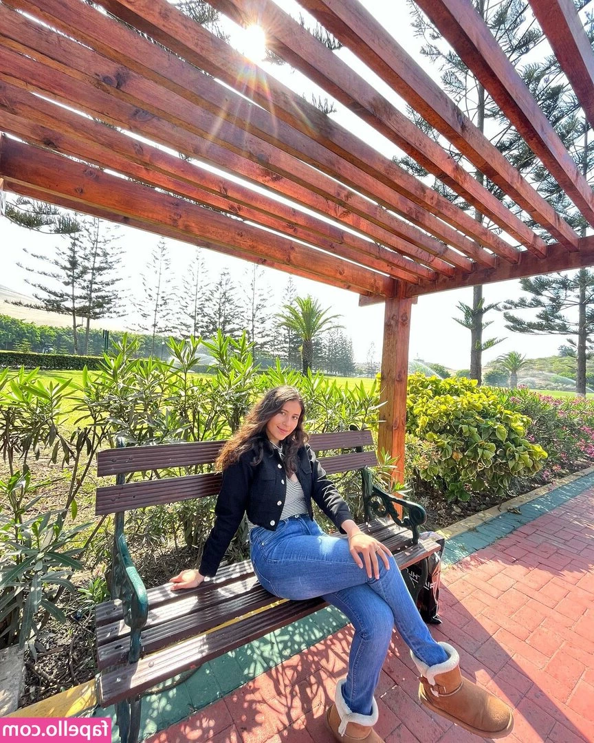 Xiomara Vasquez [ xiomara-vasquez ] - New toy gets a 5   rating from me  How about you