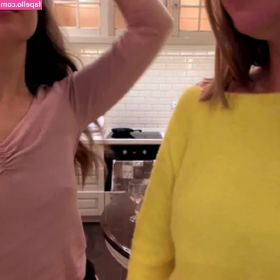 Wondermama - Are you horny rn? suck them if you agree 😏