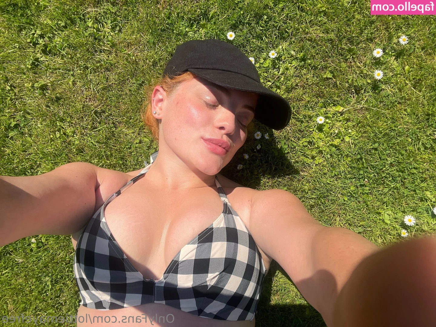 freemayhem - Side boobs are sexy