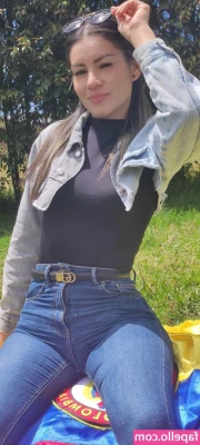 Catalina Cruz [ catalina-cruz ] - Slide into my DMs for some fun today