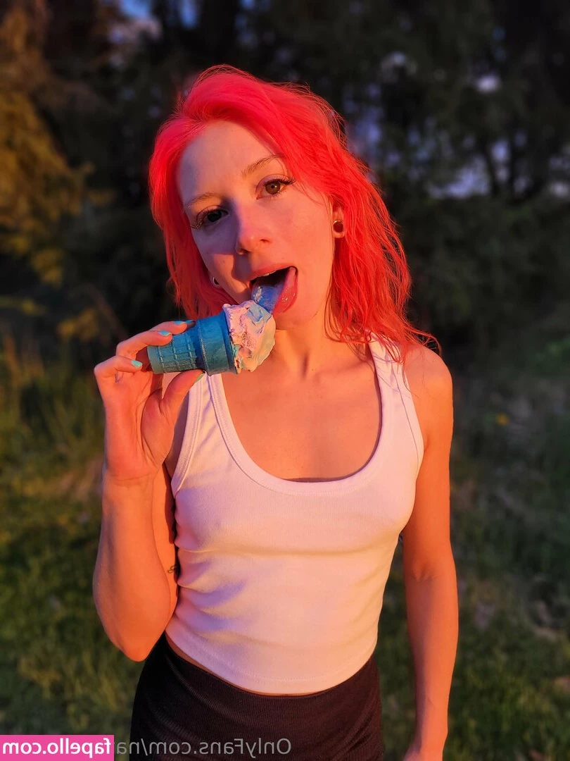 NataliesSocks - I did some recording today! I'll have the video up soon 😚  It'll