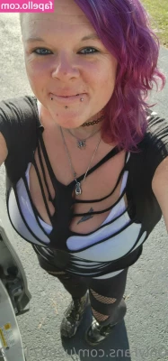 u260712429 - Happy Friday