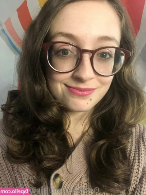 sophieellie_of [ sophieellie-of ] - Who wants to have some fun tonight    I m bored  Tip 20  for dick