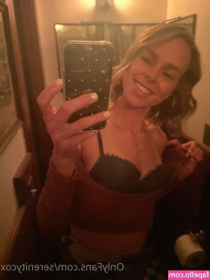 Serenity Cox [ serenity-cox ] - Spilling out of this bra  X