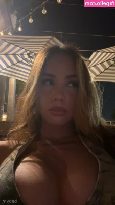 babyymj - Who doesn t love a nice creamy and wet pussy