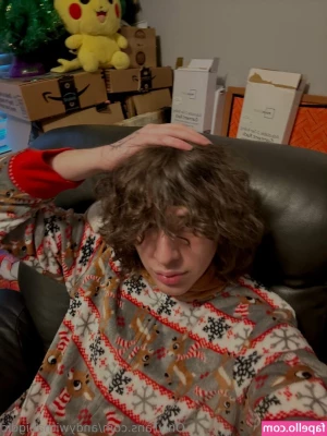 andywithabigdic - Knock twice so I know it s you