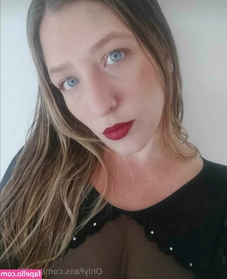 bel33love - Side boob is sexy boob