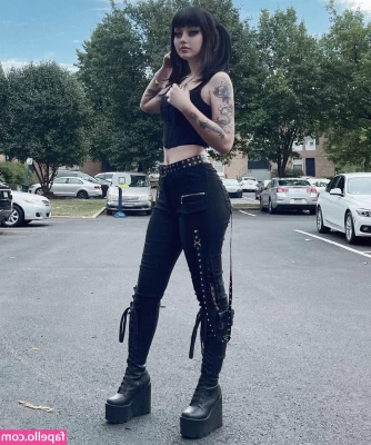 Arisa Vurr [ arisa-vurr ] - Cow girl and reverse    The clips are hot    Any tips get them both