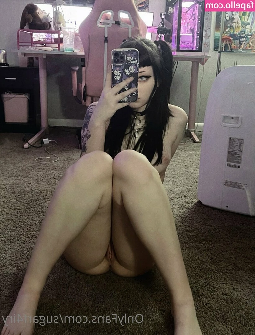 Arisa Vurr [ arisa-vurr ] - I have a new obsession, can you guess what it is?