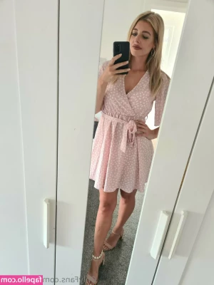 maloryfox - ASS AND FEET WORSHIP FULL CLIP