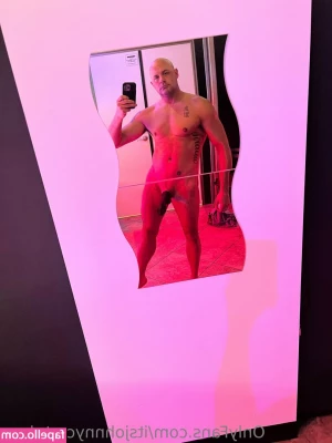 itsjohnnycartelxxx - Rainy today  can t wait to get all my skin back out into the sun