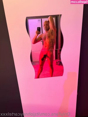 itsjohnnycartelxxx - Shower