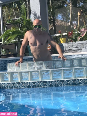 itsjohnnycartelxxx - Have you joined my VIP page yet babe? @abbyperfectvip  I'm giving
