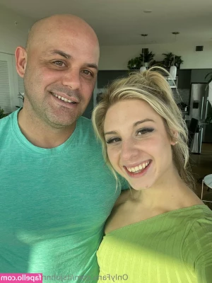 itsjohnnycartelxxx - need to make some extra money what can we do about that