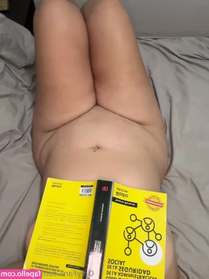 Jennyfox1909 - No woman should have to put up with your sexual inexperience  Promis