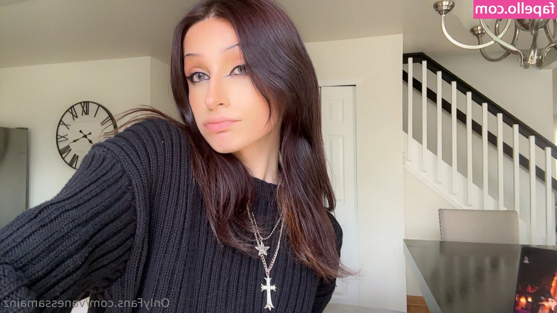 vanessamainz - Can t get enough of this alien dildo