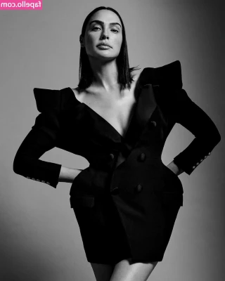 gal_gadot [ gal-gadot ] - It’s the weekend! How are you spending it? I just realised the