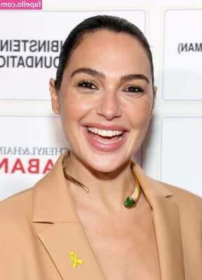 gal_gadot [ gal-gadot ] - up for some fun with ur fav babe?😉