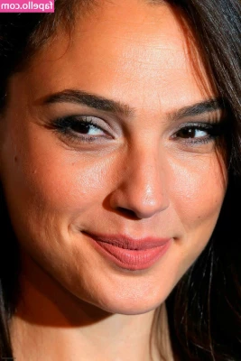 gal_gadot [ gal-gadot ] - Cum slide into this pussy for lunch 🥗 toss my salad ☺️😻