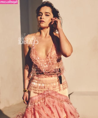 Emilia Clarke [ emilia-clarke ] - I want to do something real special for you tonight. DM me 💋