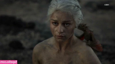 Emilia Clarke [ emilia-clarke ] - I love my boobs, they are so big and firm 🙈 💋 😋 that I want