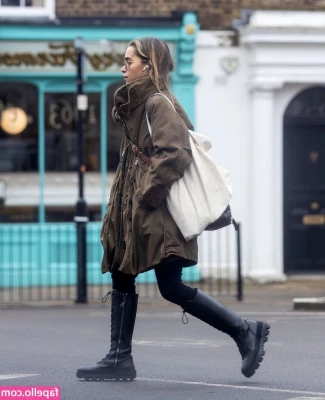 Emilia Clarke [ emilia-clarke ] - Hi guys  I ve changed my subscription price and my brand name because
