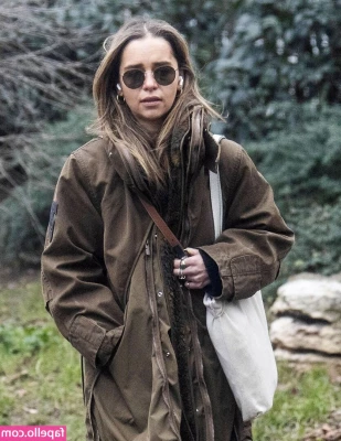 Emilia Clarke [ emilia-clarke ] - I know its been a while.. but ive finally managed to get my home