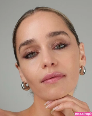 Emilia Clarke [ emilia-clarke ] - Seduction;)