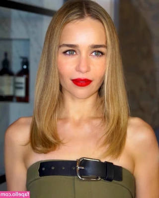 Emilia Clarke [ emilia-clarke ] - I just want to ch0ke TF out of you while you re cumming down your leg