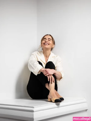 Emilia Clarke [ emilia-clarke ] - Your wish is my command 😈 Facial Friday brought to you this week