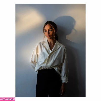 Emilia Clarke [ emilia-clarke ] - I’m in a teasing mood… and this Thursday, I’ve got something