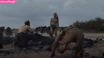 Emilia Clarke [ emilia-clarke ] - just looking for your full attention