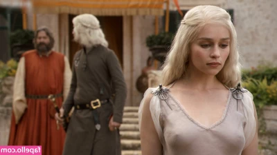 Emilia Clarke [ emilia-clarke ] - I m a hopeless romantic with a dirty mind  Are you a hopeless