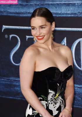 Emilia Clarke [ emilia-clarke ] - Jillian & Alyx   Her very first girl on girl collab, and I knew