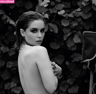 Emilia Clarke [ emilia-clarke ] - I'm in the shower,🙈 would you like to go there with me?😏🥵