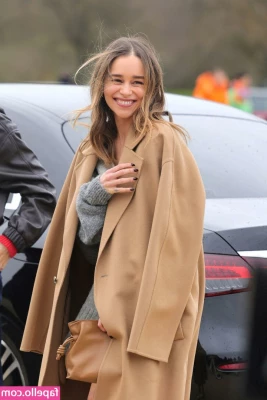 Emilia Clarke [ emilia-clarke ] - Sorprendente