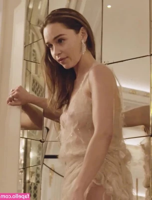 Emilia Clarke [ emilia-clarke ] - Wanna lather me up  xx