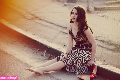 Emilia Clarke [ emilia-clarke ] - Santa's little helper is here do be your dirty little helper