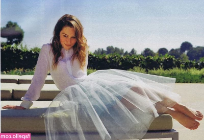 Emilia Clarke [ emilia-clarke ] - lemme suck u like this 🤭