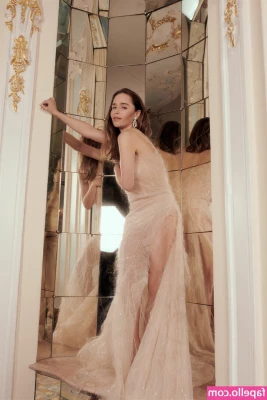 Emilia Clarke [ emilia-clarke ] - Go see the explict version on my VIP    bluesbabygirl