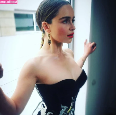 Emilia Clarke [ emilia-clarke ] - Can t understand sometimes why time goes so fast  Especially when you