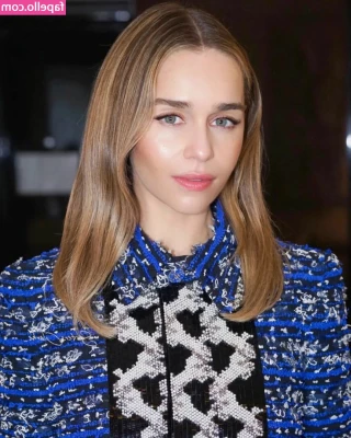 Emilia Clarke [ emilia-clarke ] - I need to fix my sleep schedule, it's all over the place😓