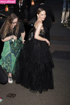 Emilia Clarke [ emilia-clarke ] - Have you ever been with a princess before?