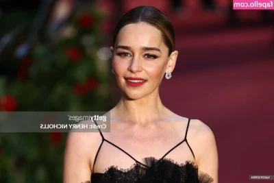 Emilia Clarke [ emilia-clarke ] - 𝚆𝚎𝚝 𝚙𝚞𝚜𝚜𝚒𝚎𝚜 💦💦 🍒🌶