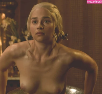 Emilia Clarke [ emilia-clarke ] - Teasing on the bed in heels 🎀🎁
